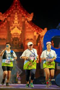 BIB: 321
                            <button type="button" onclick="openModal(22475124)" class="btn btn-primary btn-sm float-right btn-popup" data-toggle="modal" data-target=".modal-high-quality">
                        <i class="fas fa-shopping-cart"></i> Add to Cart
                    </button>
                                            <button type="button" onclick="isThisMe(22475124, true)" class="btn btn-success btn-sm float-right btn-popup btn-isme hidden" data-toggle="tooltip" data-placement="bottom" title="นี่คือรูปของคุณใช่ไหม คลิกที่นี่เพื่อเอาเข้าอัลบั้ม">
                        <i class="fas fa-plus"></i> Add to album
                    </button>
                    <button type="button" onclick="isThisMe(22475124, false)" class="btn btn-warning btn-sm float-right btn-popup btn-isnotme hidden">
                        <i class="fas fa-ban"></i> Remove from album
                    </button>